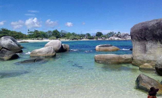 UMP Bangka Belitung Terbaru - Pantai Tanjung Tinggi Bangka Belitung