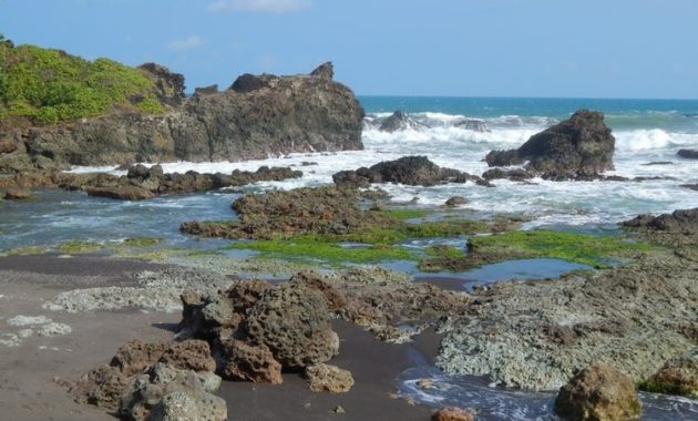 UMR Dan UMK Tasikmalaya Terbaru - Wisata Pantai Karang Tawulan Tasikmalaya BY disparbud jabar